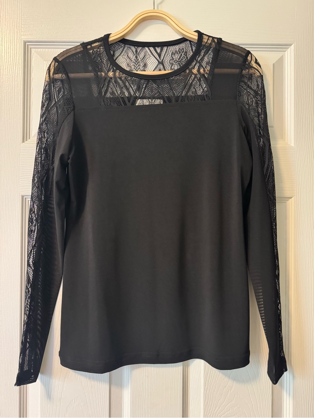 Like-New Anatomie Black Lace-Panel Long Sleeve Top - Medium